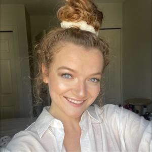 Meet your Posher, Becca